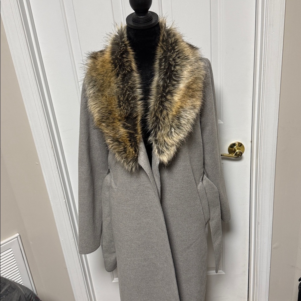 Amazon Gray Trench Coat with Faux Fur Collar